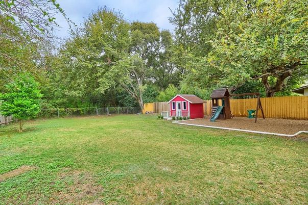 Backyard, Exterior, Playground