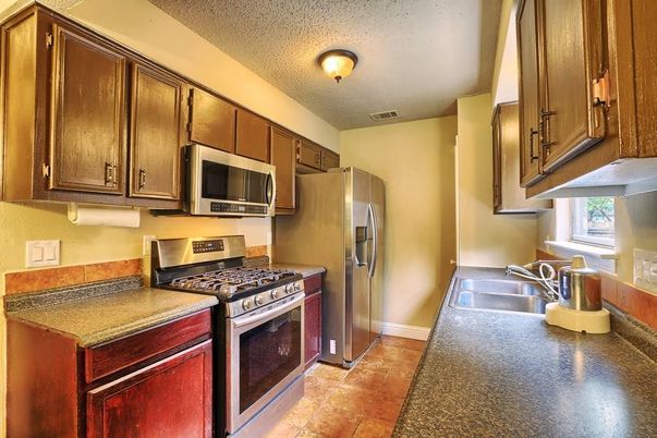 Interior, Kitchen, Stainless Steel Appliances