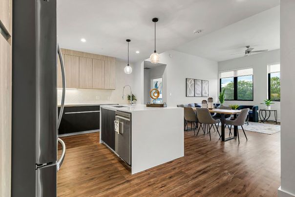 Dining room, Interior, Kitchen, Pendant Lights, Recessed Lighting, Wood Texture Flooring