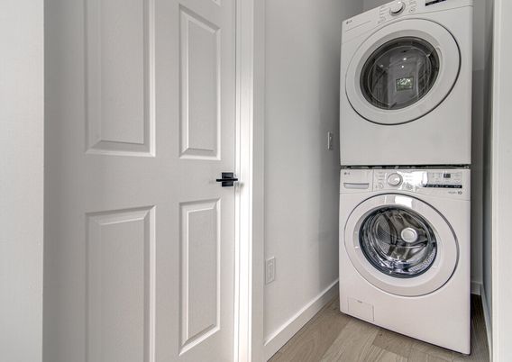 Interior, Utility Closets, Washer, Wood Texture Flooring