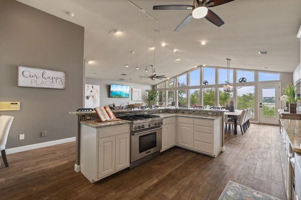 Chandelier, Dining room, Interior, Kitchen, Pendant Lights, Recessed Lighting, Wood Texture Flooring