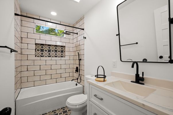 Bathroom, Interior, Recessed Lighting