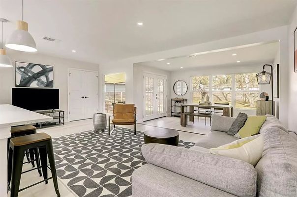 Interior, Living room, Pendant Lights, Recessed Lighting
