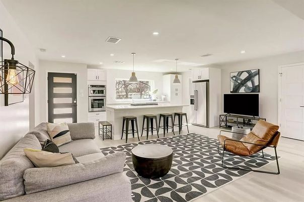 Interior, Kitchen, Living room, Pendant Lights, Recessed Lighting, Stainless Steel Appliances