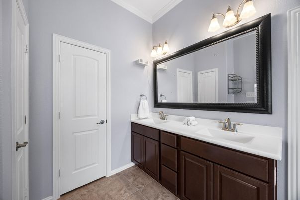 Bathroom, Dual Sink Vanities, Interior