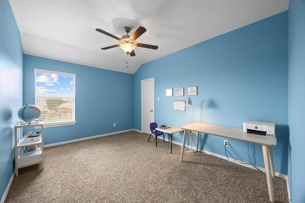 Home Office, Interior