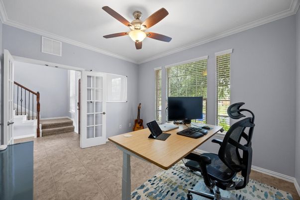 Home Office, Interior