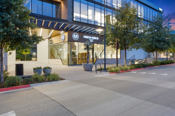 Exterior, Facade, Modern