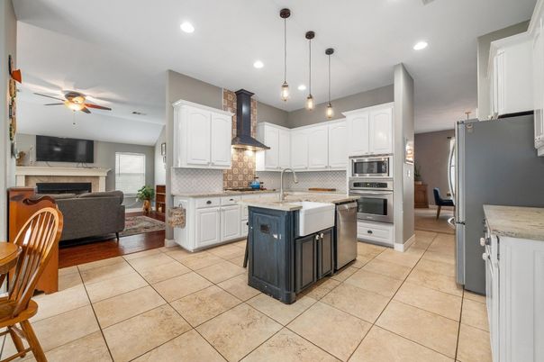 Fireplace, Interior, Kitchen, Living room, Pendant Lights, Recessed Lighting, Stainless Steel Appliances