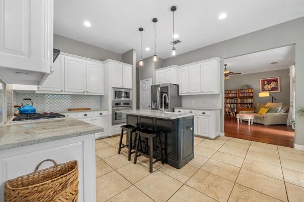 Interior, Kitchen, Living room, Pendant Lights, Recessed Lighting, Stainless Steel Appliances, Wood Texture Flooring