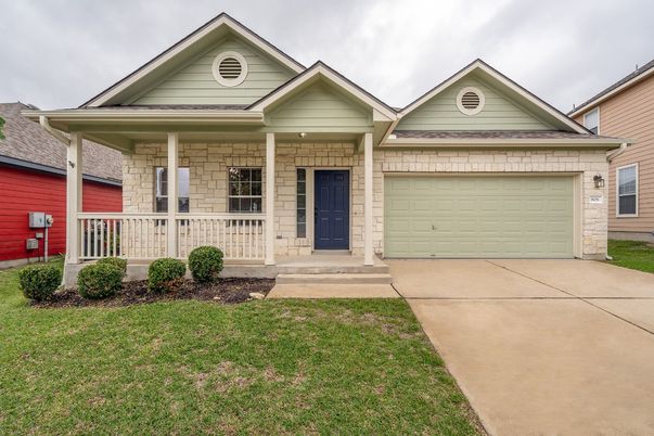 Attached, Exterior, Facade, American Craftsman
