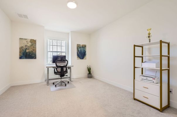 Home Office, Interior