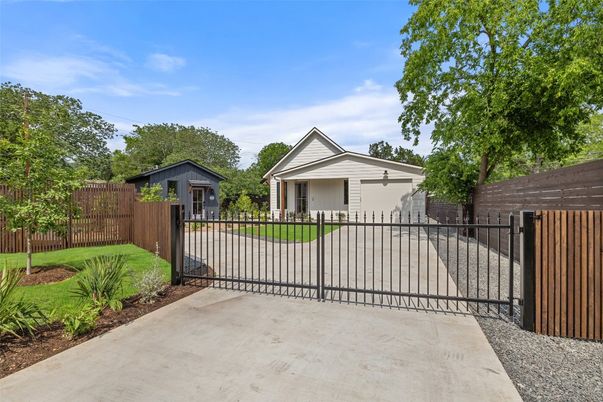 Backyard, Detached Garage, Exterior