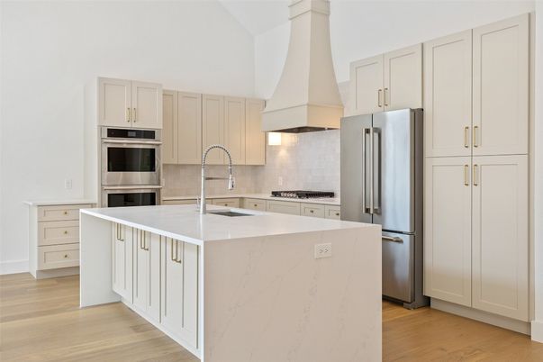 Bathroom, Dual Sink Vanities, Free Standing Baths, Interior