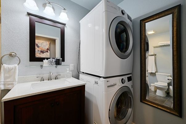 Bathroom, Interior, Utility Closets, Washer