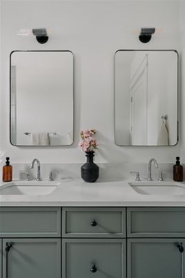 Bathroom, Dual Sink Vanities, Interior