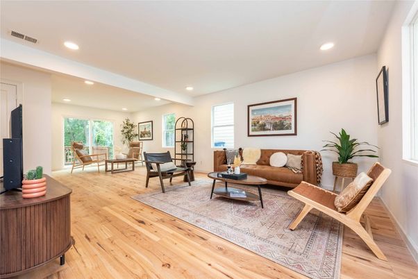 Interior, Living room, Recessed Lighting, Wood Texture Flooring