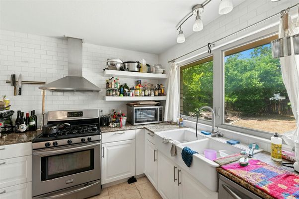 Interior, Kitchen, Stainless Steel Appliances