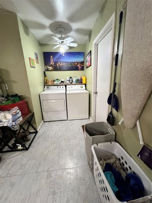 Interior, Washer, Wood Texture Flooring
