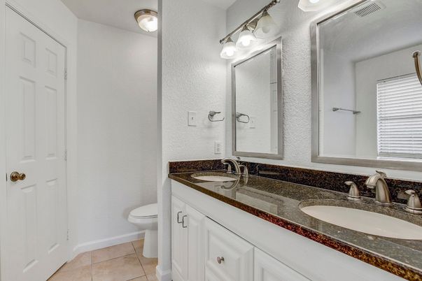 Bathroom, Dual Sink Vanities, Interior