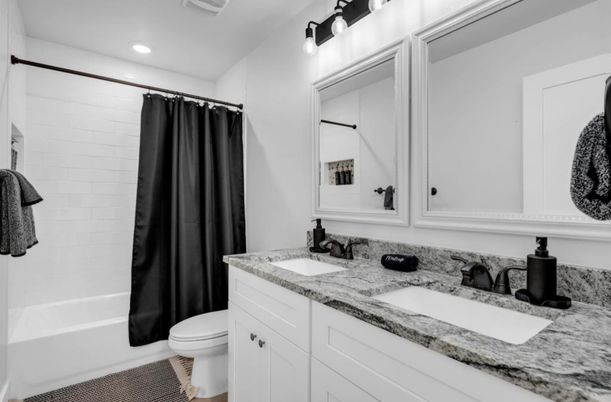 Bathroom, Dual Sink Vanities, Interior, Recessed Lighting