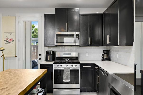 Interior, Kitchen, Stainless Steel Appliances