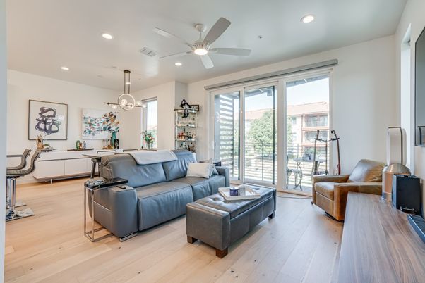 Interior, Living room, Pendant Lights, Recessed Lighting, Wood Texture Flooring