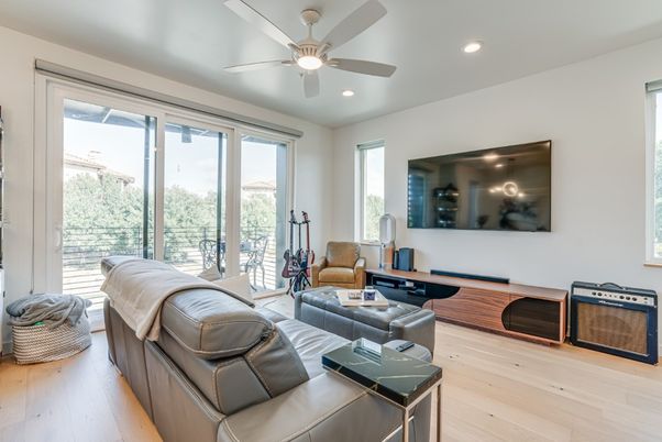 Interior, Living room, Recessed Lighting, Wood Texture Flooring