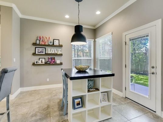 Dining room, Interior, Pendant Lights, Recessed Lighting