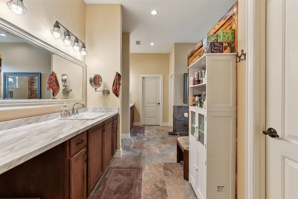 Bathroom, Interior, Recessed Lighting