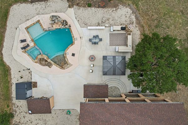 Exterior, Drone