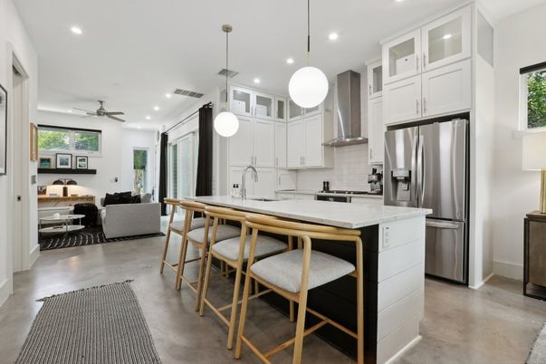 Interior, Kitchen, Living room, Pendant Lights, Recessed Lighting, Stainless Steel Appliances