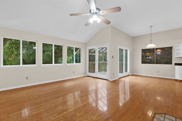 Empty room, Interior, Pendant Lights, Wood Texture Flooring