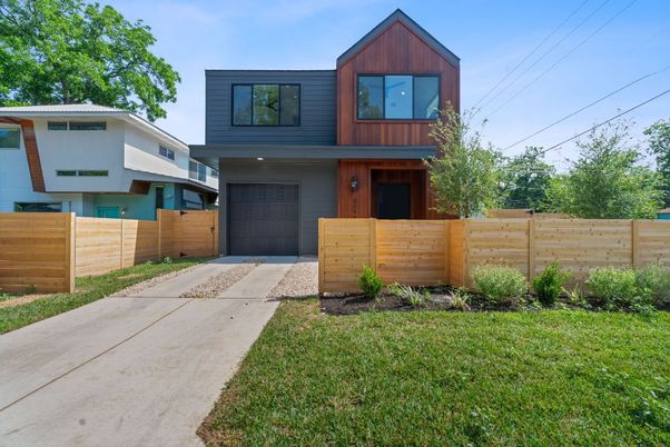 Attached, Exterior, Facade, Modern