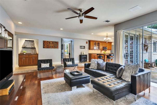 Chandelier, Interior, Kitchen, Living room, Recessed Lighting, Wood Texture Flooring