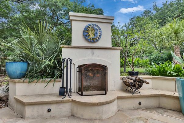 Exterior, Fireplace
