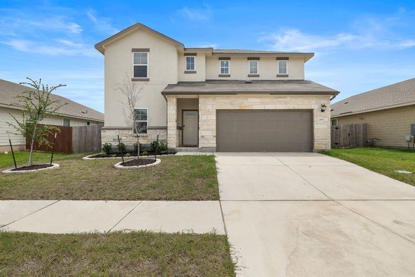 Attached, Exterior, Facade, American Craftsman