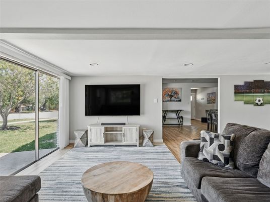 Interior, Living room, Recessed Lighting, Wood Texture Flooring