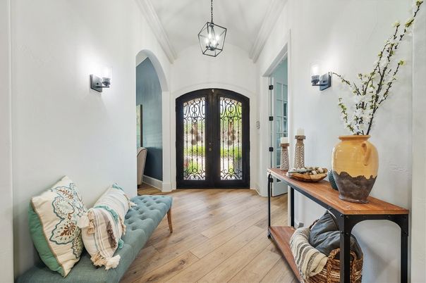 Interior, Pendant Lights, Wood Texture Flooring