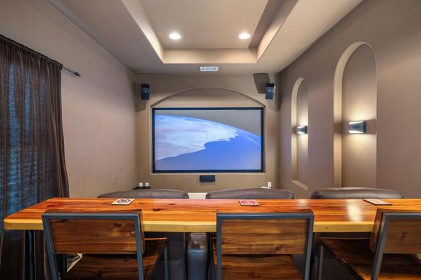 Interior, Projection Screen, Recessed Lighting, Theatre Room