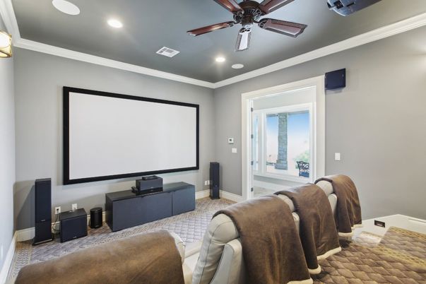 Interior, Projection Screen, Recessed Lighting, Theatre Room