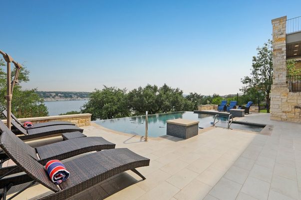 Exterior, Pool, Water
