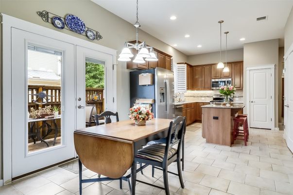 Dining room, Interior, Kitchen, Pendant Lights, Recessed Lighting, Stainless Steel Appliances