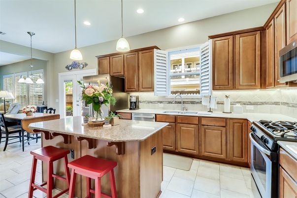 Dining room, Interior, Kitchen, Pendant Lights, Recessed Lighting, Stainless Steel Appliances