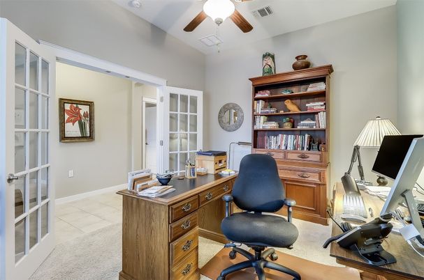 Home Office, Interior