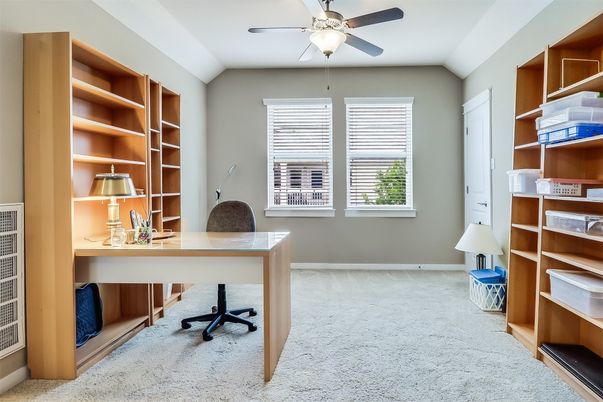 Home Office, Interior