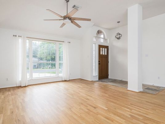 Empty room, Interior, Pendant Lights, Wood Texture Flooring