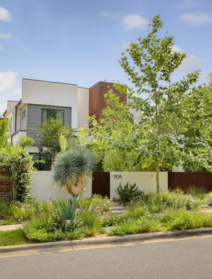 Exterior, Facade, Modern