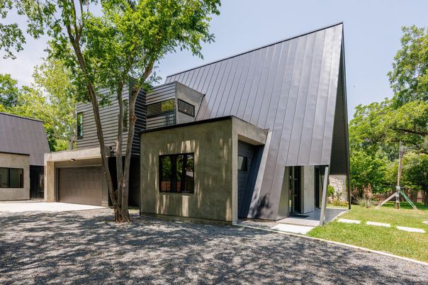Attached, Backyard, Exterior, Facade, Playground, Modern