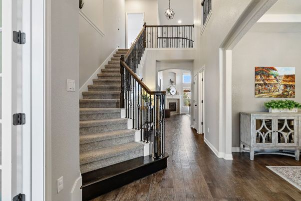 Interior, Pendant Lights, Recessed Lighting, Wood Texture Flooring